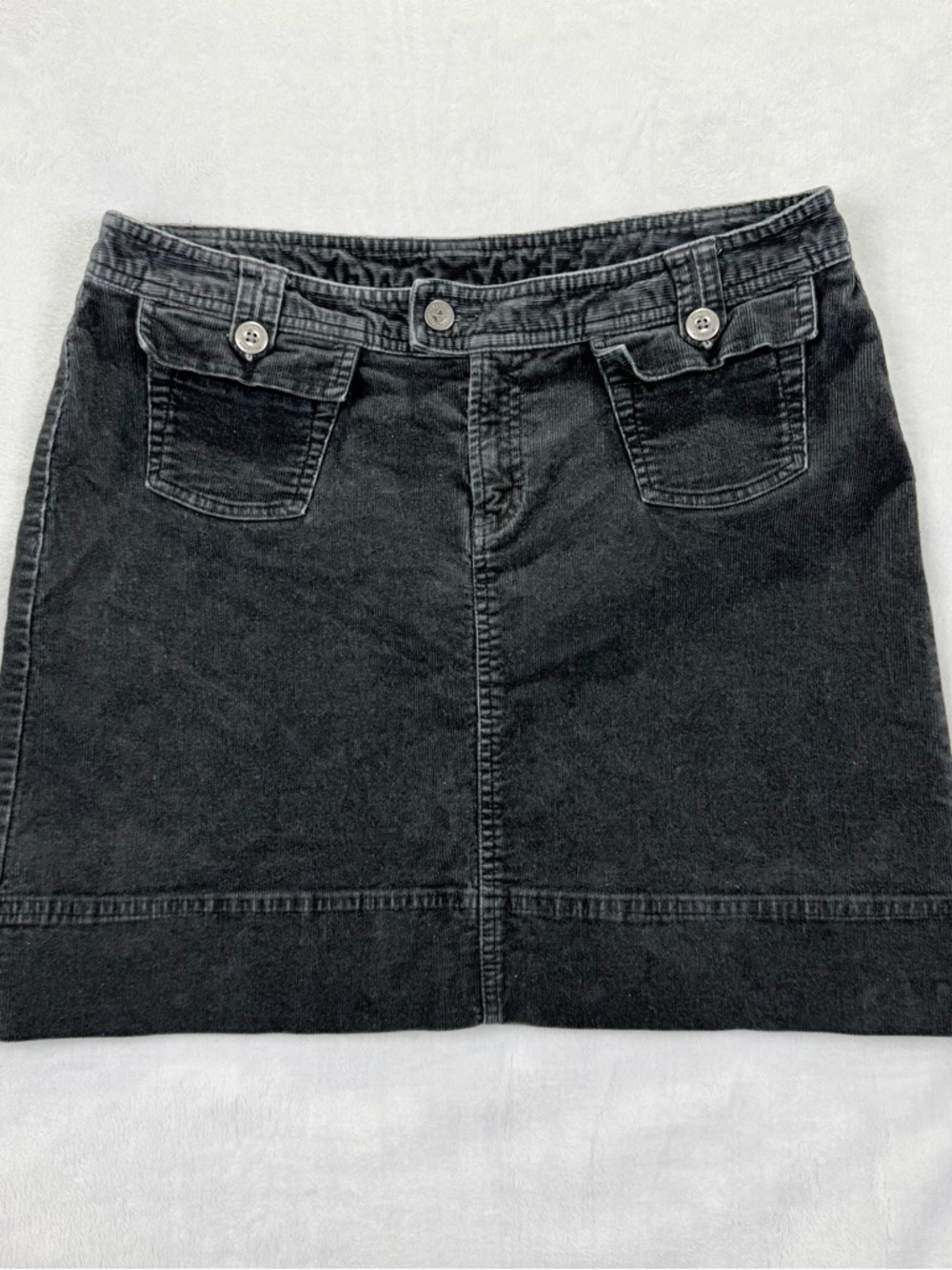 Patagonia Women's Rockwall Corduroy Skirt  Dark Grey .